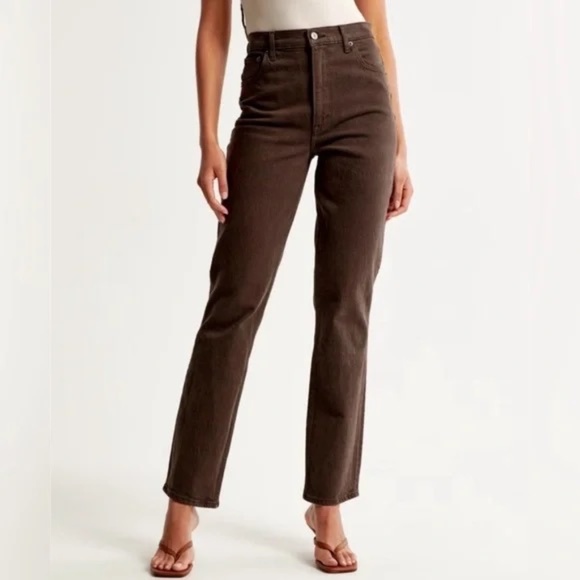 NWT Abercrombie Curve Love Ultra High Rise 90s Straight Jeans in Dark Brown - Picture 1 of 4